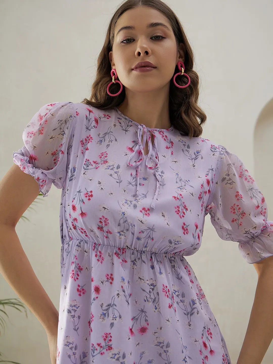 Berrylush Women Purple & Pink Floral Printed Tie-Up Neck Puff Sleeves Chiffon Pleated A-Line Midi Empire Dress