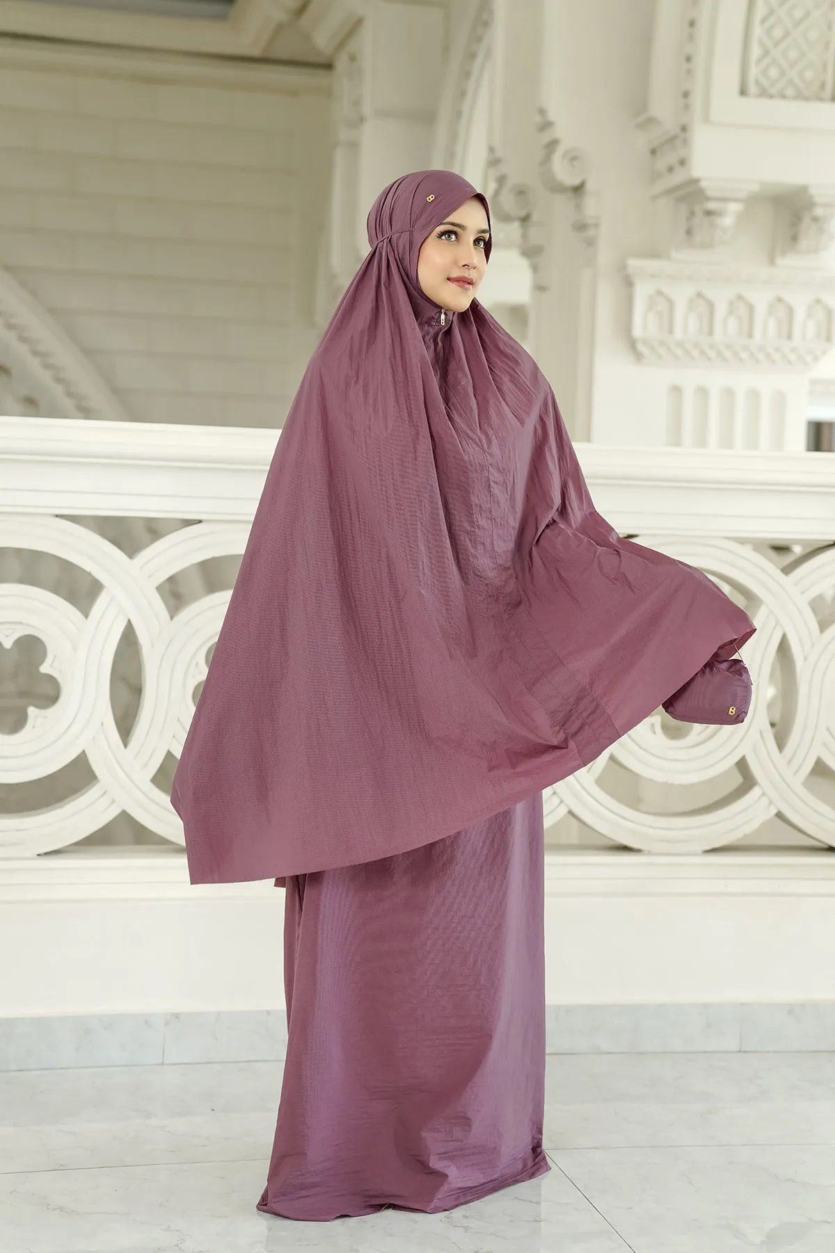 Capsule Prayer Robe - Grape