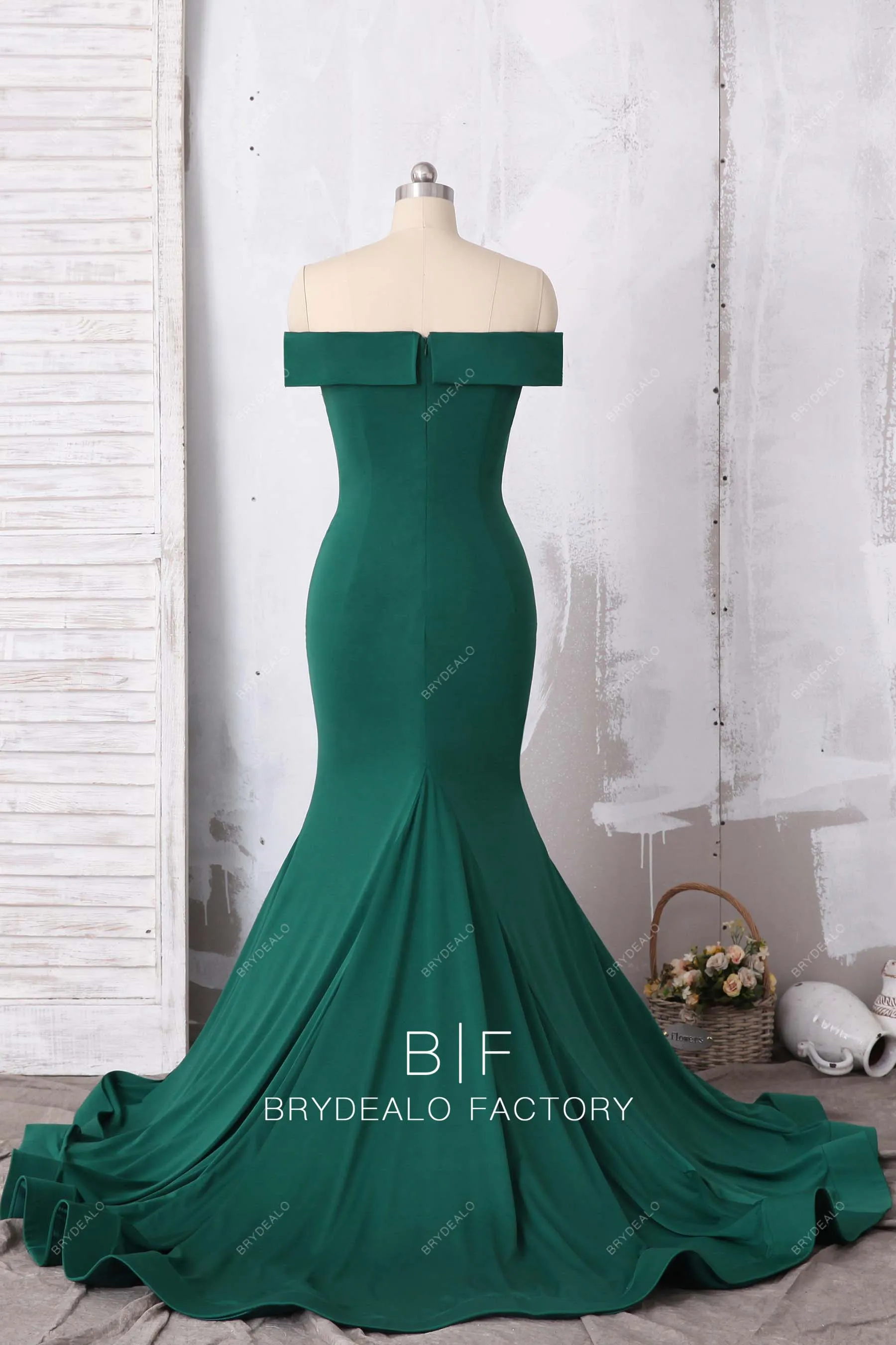 Emerald Green Spandex Off-the-shoulder Mermaid Prom Dress