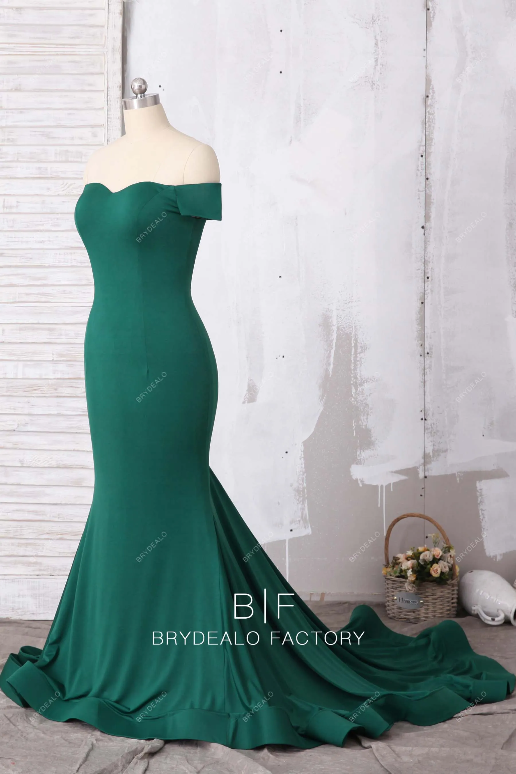 Emerald Green Spandex Off-the-shoulder Mermaid Prom Dress