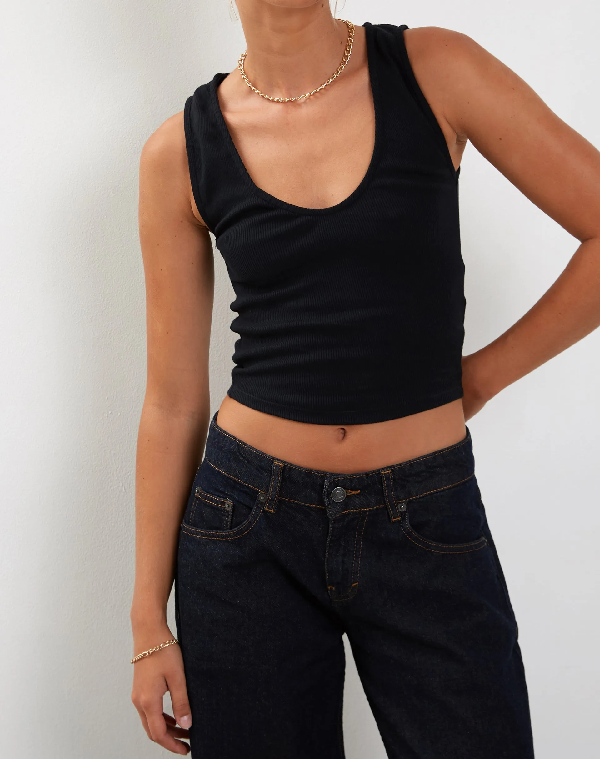 Jastio Vest Top in Black Ribbed Jersey