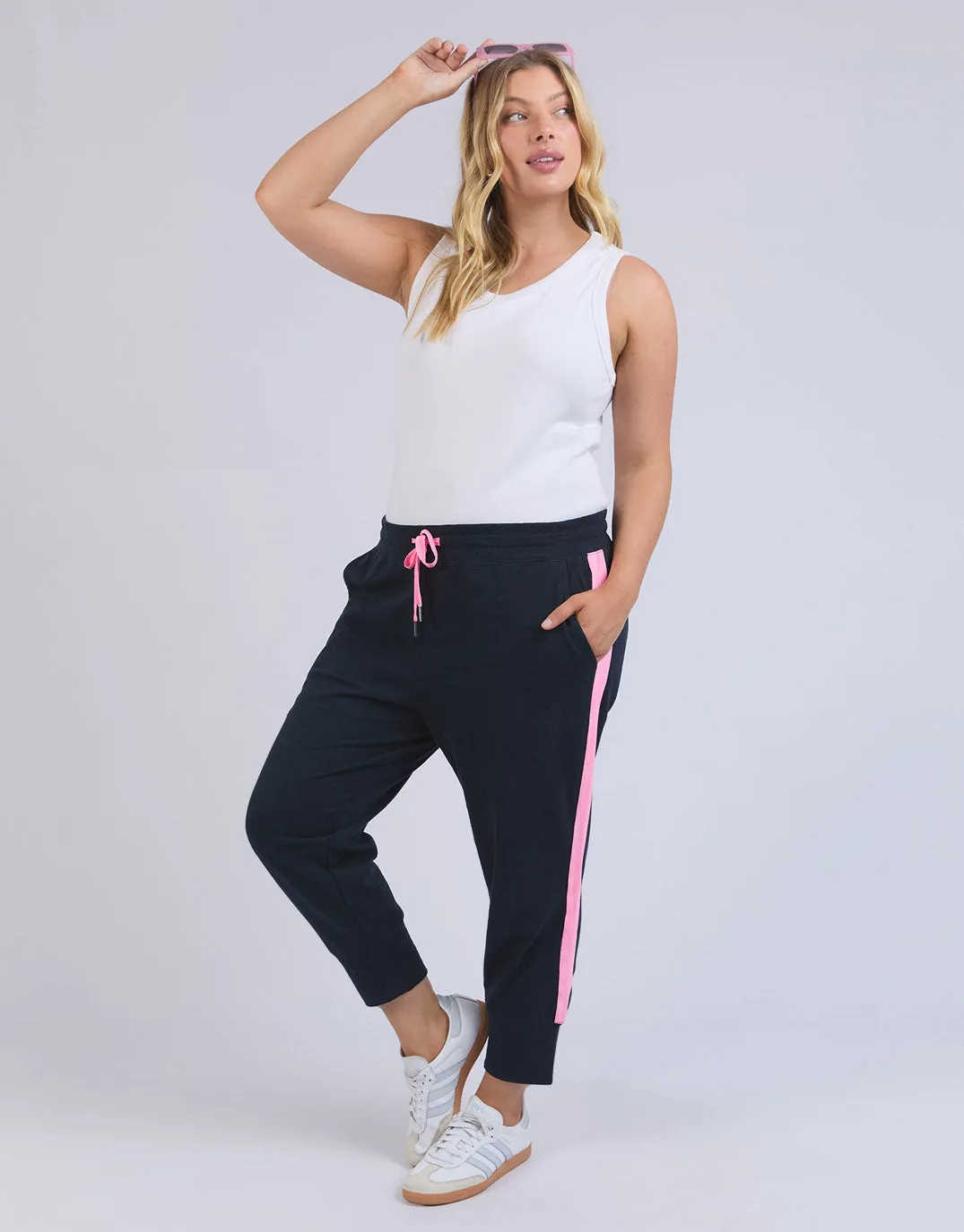 Neon Side Tape 3/4 Brunch Pants  - Navy/Neon Pink