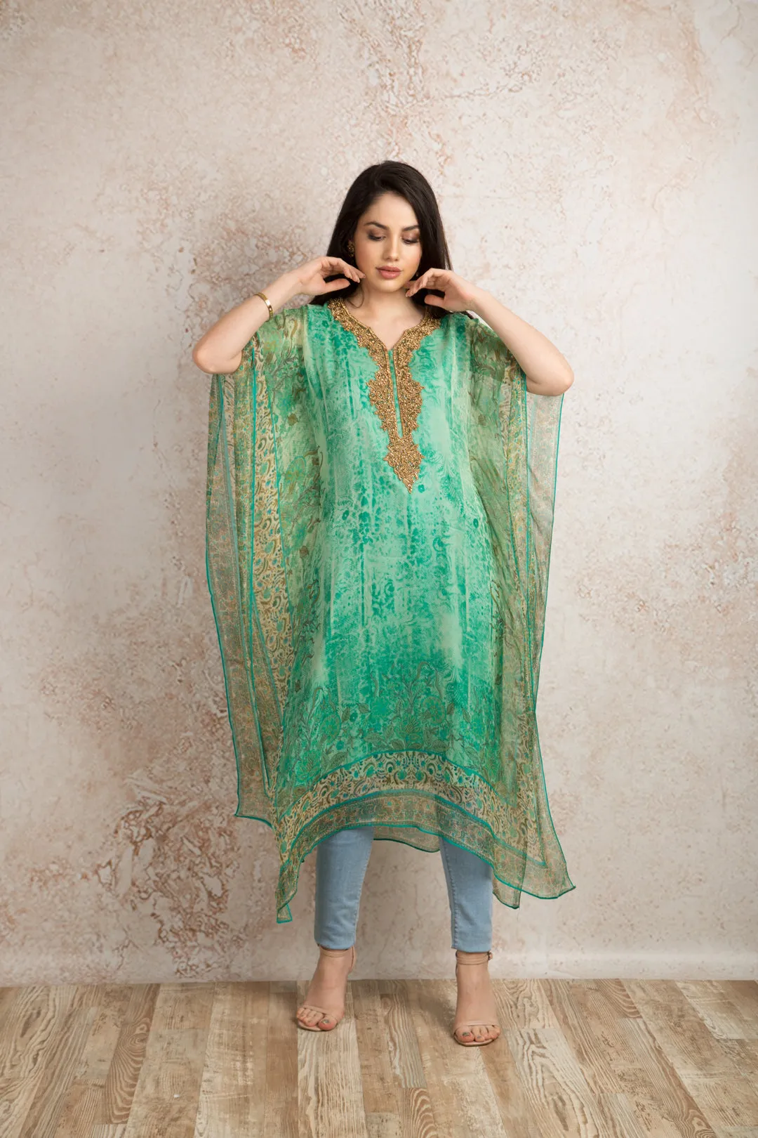 Print embd poncho U8_1028