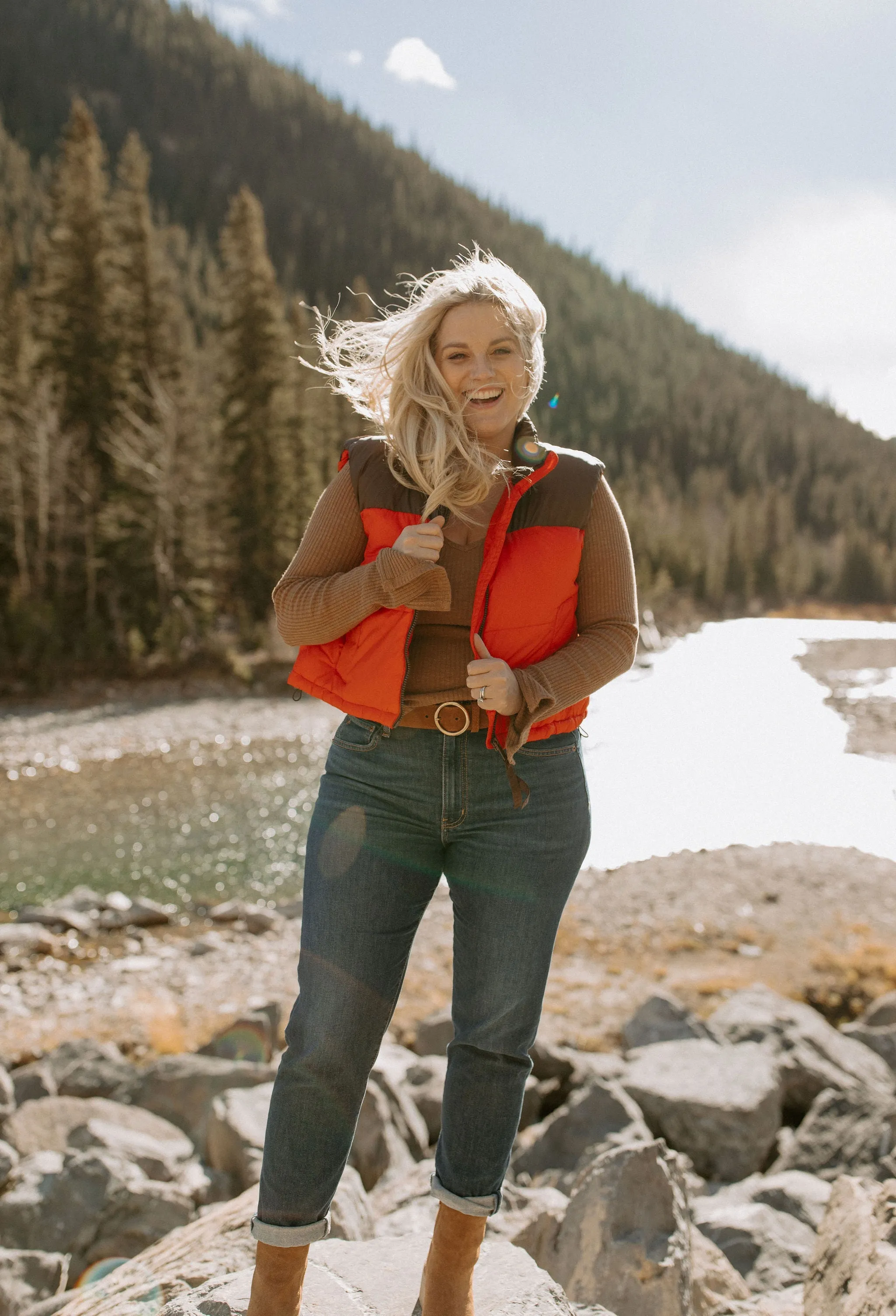 The Bomina Cropped Puffer Vest - Aurora Red